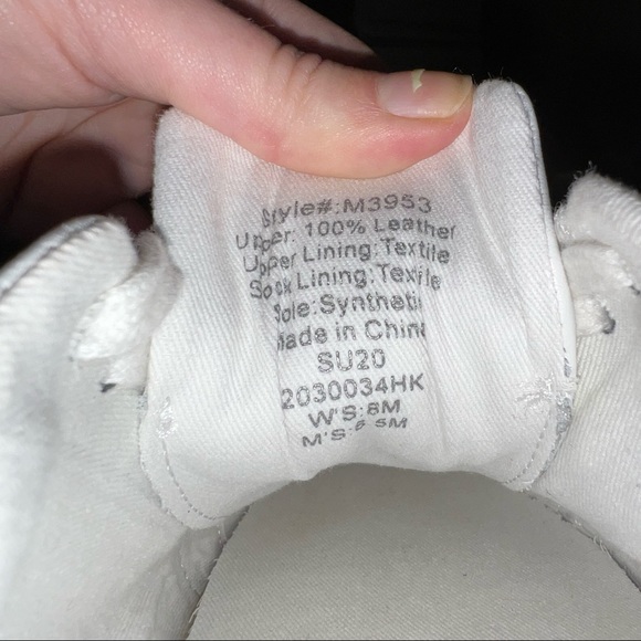 Madewell Low-Top Leather Sneakers - Picture 7 of 7